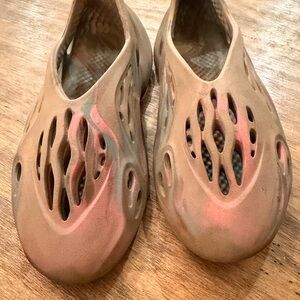 adidas YEEZY Foam Runner Mx Sand Grey  10US